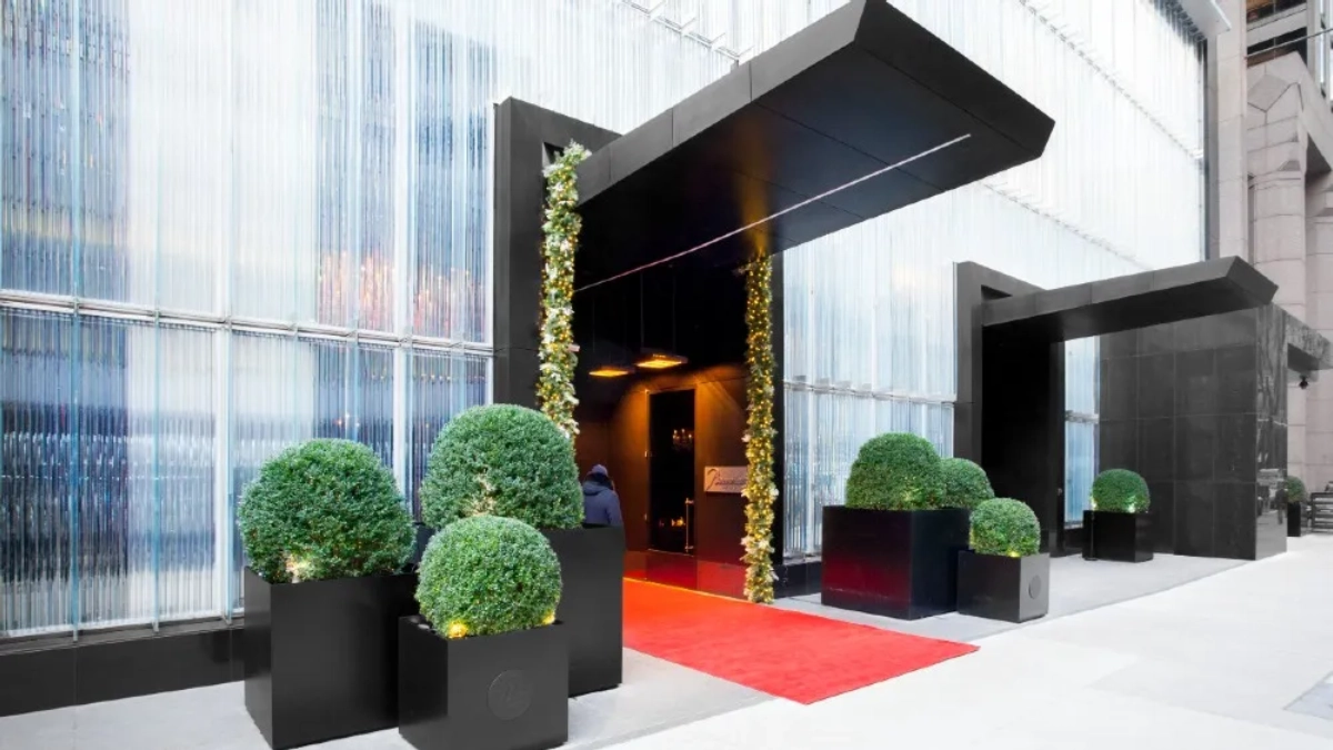 Executive Transportation from JFK Airport to Baccarat Hotel New York